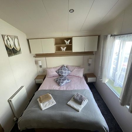 2 Bedroom Caravan, Edi Rita, Robin Hood, Pet Friendly Meliden Exterior foto